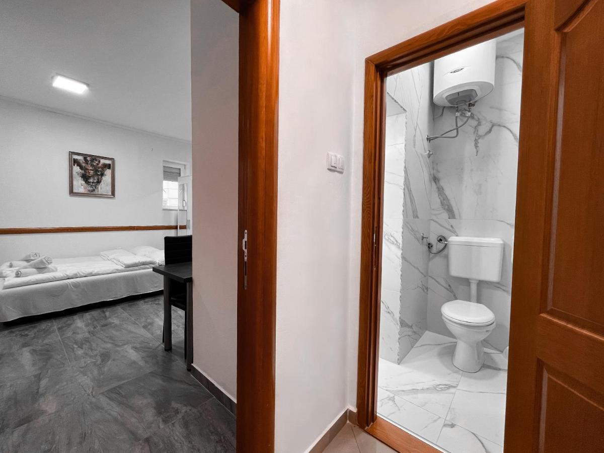 Stan Na Dan Sebastijan Apartment Баня Лука Екстериор снимка